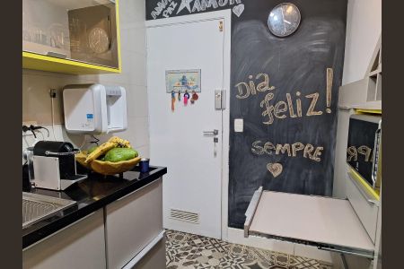 Apartamento à venda com 95m², 2 quartos e 2 vagas Apartamento à venda com 95m², 2 quartos e 2 vagasCozinha