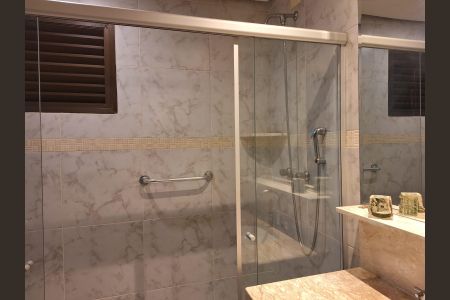Apartamento à venda com 95m², 2 quartos e 2 vagas Apartamento à venda com 95m², 2 quartos e 2 vagasBanheiro