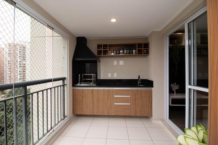 Apartamento à venda com 68m², 2 quartos e 1 vaga Apartamento à venda com 68m², 2 quartos e 1 vagaVaranda