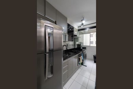 Apartamento à venda com 47m², 2 quartos e 1 vaga Apartamento à venda com 47m², 2 quartos e 1 vagaCozinha e Área de Serviço