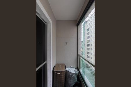 Sacada de apartamento à venda com 2 quartos, 47m² em Jardim Santa Teresinha, São Paulo