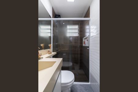 Apartamento à venda com 47m², 2 quartos e 1 vaga Apartamento à venda com 47m², 2 quartos e 1 vagaBanheiro