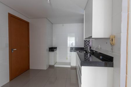 Apartamento à venda com 136m², 4 quartos e 3 vagas Apartamento à venda com 136m², 4 quartos e 3 vagasCozinha