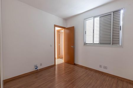 Apartamento à venda com 136m², 4 quartos e 3 vagas Apartamento à venda com 136m², 4 quartos e 3 vagasQuarto 3