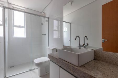 Apartamento à venda com 136m², 4 quartos e 3 vagas Apartamento à venda com 136m², 4 quartos e 3 vagasBanheiro
