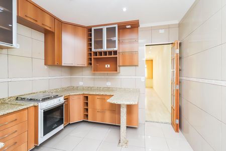 Casa para alugar com 116m², 2 quartos e 2 vagasCozinha