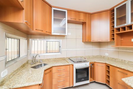 Casa para alugar com 116m², 2 quartos e 2 vagasCozinha