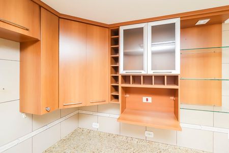 Casa para alugar com 116m², 2 quartos e 2 vagasCozinha - Armários