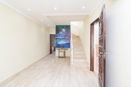 Sala de casa para alugar com 2 quartos, 116m² em Jardim Norma, São Paulo