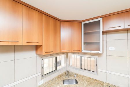 Casa para alugar com 116m², 2 quartos e 2 vagasCozinha - Armários