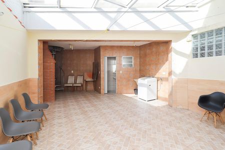 Casa para alugar com 116m², 2 quartos e 2 vagasÁrea de Serviço / Quintal