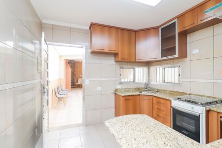 Casa para alugar com 116m², 2 quartos e 2 vagasCozinha