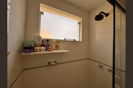 Casa de condomínio à venda com 220m², 3 quartos e sem vaga Casa de condomínio à venda com 220m², 3 quartos e sem vagaSuíte 2 - Banheiro