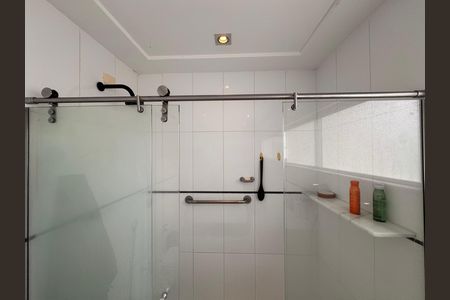 Casa de condomínio à venda com 220m², 3 quartos e sem vaga Casa de condomínio à venda com 220m², 3 quartos e sem vagaSuíte 1 - Banheiro