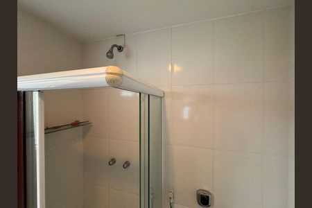 Casa de condomínio à venda com 220m², 3 quartos e sem vaga Casa de condomínio à venda com 220m², 3 quartos e sem vagaÁrea de Serviço - Banheiro