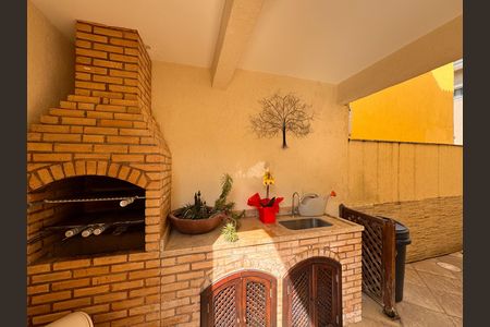 Casa de condomínio à venda com 220m², 3 quartos e sem vaga Casa de condomínio à venda com 220m², 3 quartos e sem vagaÁrea externa
