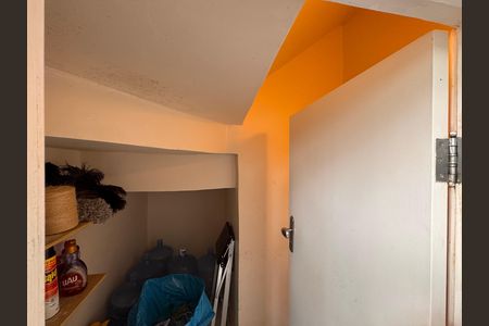 Casa de condomínio à venda com 220m², 3 quartos e sem vaga Casa de condomínio à venda com 220m², 3 quartos e sem vagaÁrea de Serviço - Despensa