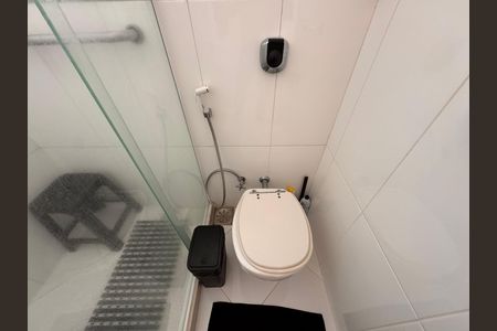 Casa de condomínio à venda com 220m², 3 quartos e sem vaga Casa de condomínio à venda com 220m², 3 quartos e sem vagaSuíte 3 - Banheiro