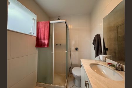 Casa de condomínio à venda com 220m², 3 quartos e sem vaga Casa de condomínio à venda com 220m², 3 quartos e sem vagaÁrea de Serviço - Banheiro