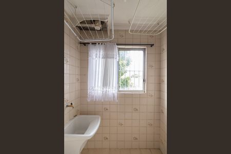 Apartamento à venda com 58m², 2 quartos e 1 vaga Apartamento à venda com 58m², 2 quartos e 1 vagaCozinha e Área de Serviço