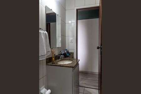 Apartamento à venda com 65m², 2 quartos e 1 vaga Apartamento à venda com 65m², 2 quartos e 1 vagaBanheiro Social
