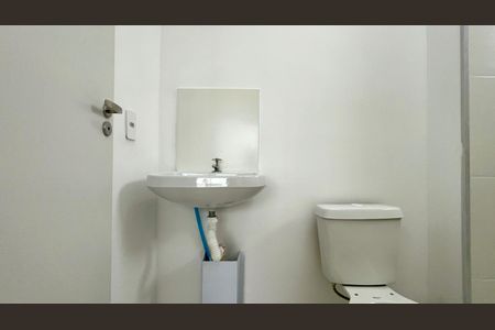 Studio à venda com 30m², 1 quarto e sem vaga Studio à venda com 30m², 1 quarto e sem vagaBanheiro