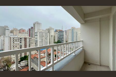 Varanda de kitnet/studio à venda com 1 quarto, 30m² em Jardim Paulista, São Paulo