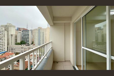 Studio à venda com 30m², 1 quarto e sem vaga Studio à venda com 30m², 1 quarto e sem vagaVaranda