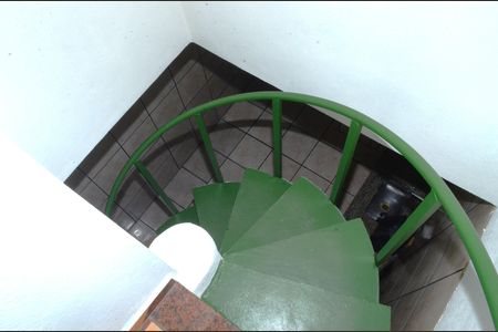 Casa para alugar com 48m², 2 quartos e 1 vagaEscada