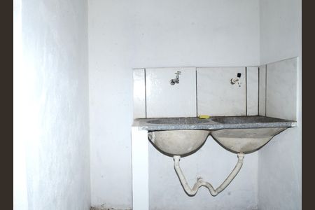 Casa para alugar com 48m², 2 quartos e 1 vagaÁrea de Serviço