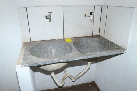 Casa para alugar com 48m², 2 quartos e 1 vagaÁrea de Serviço