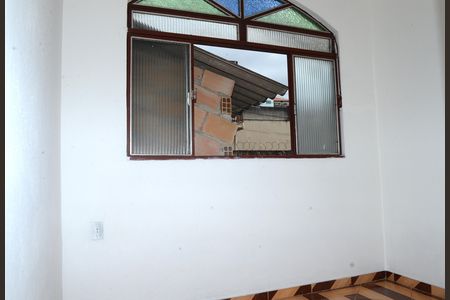 Quarto 2 de casa para alugar com 2 quartos, 48m² em Maria Goretti, Belo Horizonte