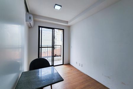 Studio para alugar com 40m², 1 quarto e sem vaga Studio para alugar com 40m², 1 quarto e sem vagaSala