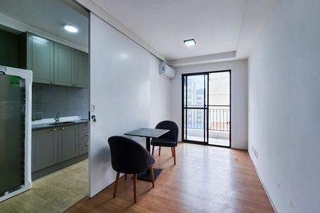 Sala de kitnet/studio à venda com 1 quarto, 40m² em Imperial de São Cristóvão, Rio de Janeiro