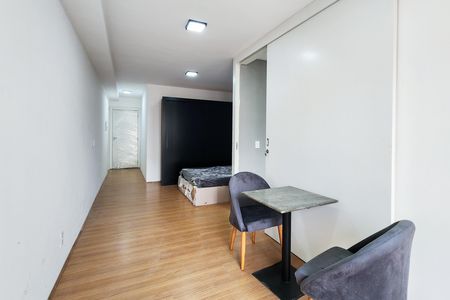 Sala de kitnet/studio à venda com 1 quarto, 40m² em Imperial de São Cristóvão, Rio de Janeiro