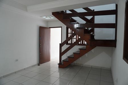 Casa para alugar com 3 quartos, 50m² em Jardim Helena, São Paulo