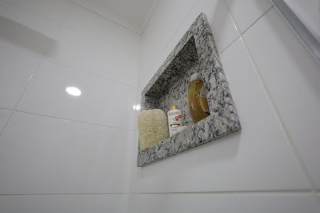 Apartamento à venda com 80m², 2 quartos e 1 vaga Apartamento à venda com 80m², 2 quartos e 1 vagaBanheiro