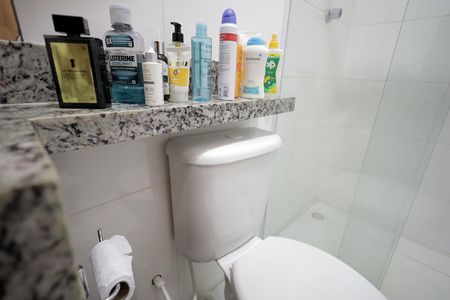 Apartamento à venda com 80m², 2 quartos e 1 vaga Apartamento à venda com 80m², 2 quartos e 1 vagaBanheiro