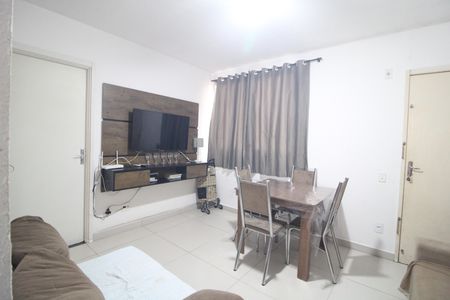 Sala de apartamento para alugar com 2 quartos, 56m² em Jardim Belcito, São Paulo