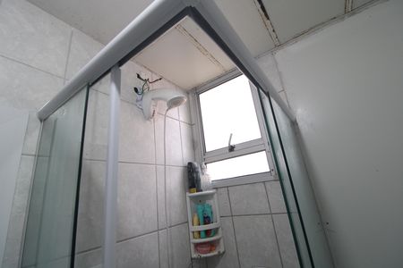 Banheiro de apartamento para alugar com 2 quartos, 56m² em Jardim Belcito, São Paulo