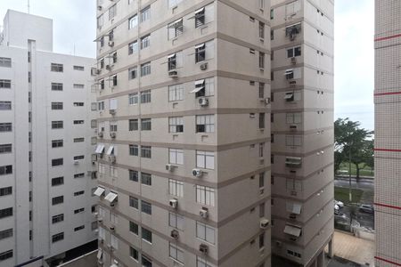 Vista do Quarto 1 de apartamento para alugar com 1 quarto, 47m² em Embaré, Santos