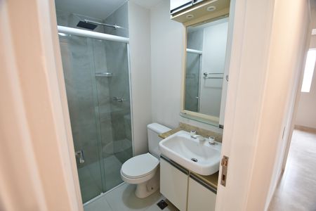Apartamento para alugar com 70m², 3 quartos e 2 vagasBanheiro Social