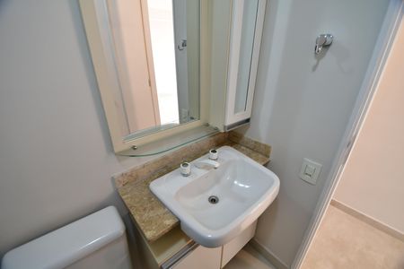 Apartamento para alugar com 70m², 3 quartos e 2 vagasBanheiro Social