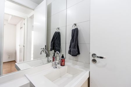 Banheiro de apartamento para alugar com 2 quartos, 36m² em Barra Funda, São Paulo