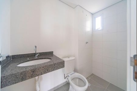 Banheiro  de apartamento à venda com 2 quartos, 46m² em Vila Curuçá, Santo André