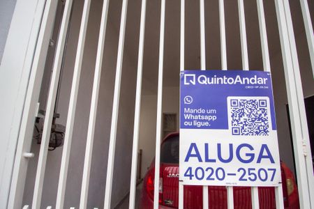 Casa para alugar com 100m², 2 quartos e 1 vaga Casa para alugar com 100m², 2 quartos e 1 vagaFachada