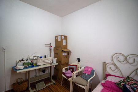 Casa para alugar com 100m², 2 quartos e 1 vaga Casa para alugar com 100m², 2 quartos e 1 vagaQuarto