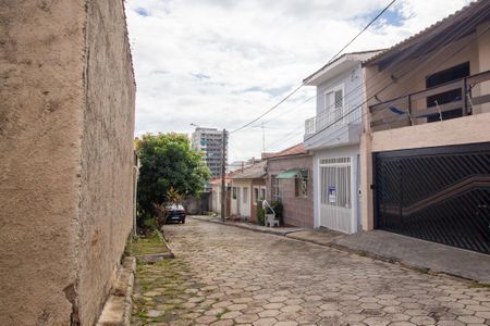 Casa para alugar com 100m², 2 quartos e 1 vaga Casa para alugar com 100m², 2 quartos e 1 vagaFachada