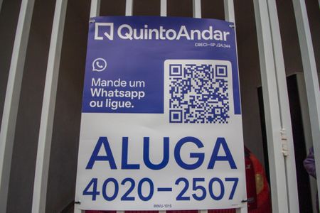 Casa para alugar com 100m², 2 quartos e 1 vaga Casa para alugar com 100m², 2 quartos e 1 vagaFachada