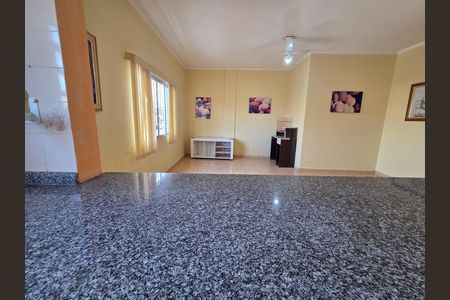 Cozinha de apartamento para alugar com 2 quartos, 82m² em Vila Tupi, Praia Grande